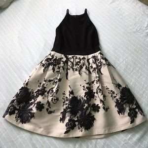 Formal Cocktail dress WITH POCKETS!