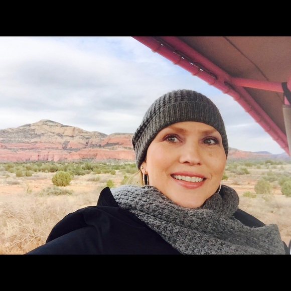 Meet your Posher, Paige - Picture 1 of 1