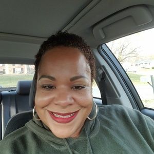 Meet your Posher, Beverly