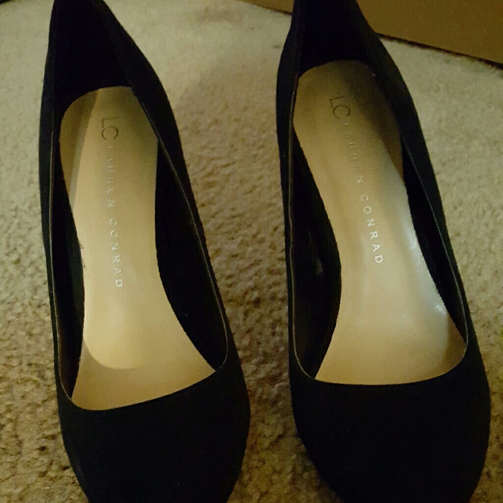 Black heels - Picture 2 of 3
