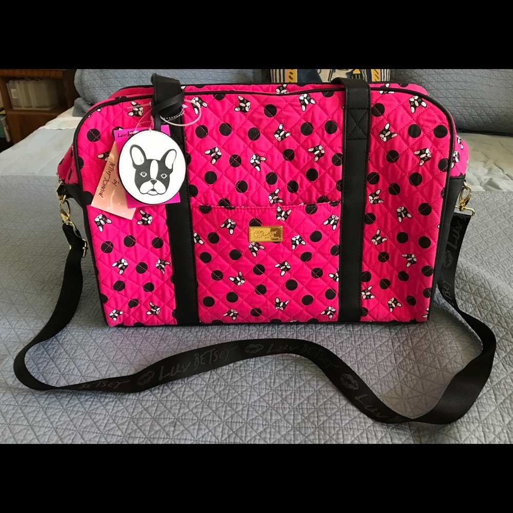Quilted weekender Bag with Dog design LUV BETSEY