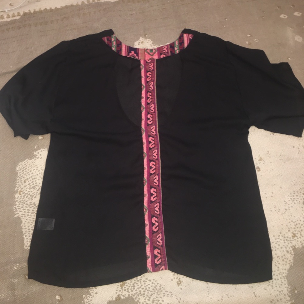 NWOT Francesca Collection's tribal blouse