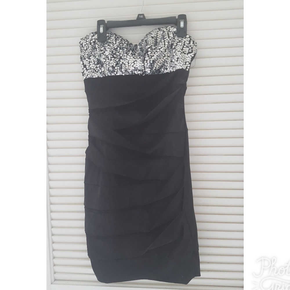 Deb Sequin Strapless Bodycon Dress SMALL