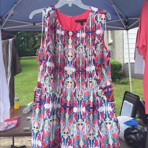 Multicolored sleeveless dress.