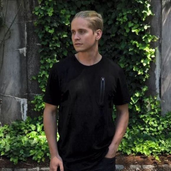 Meet your Posher, Devin - Picture 1 of 1