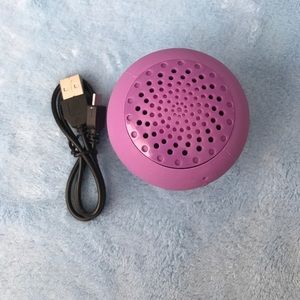 Blue tooth suction up speaker