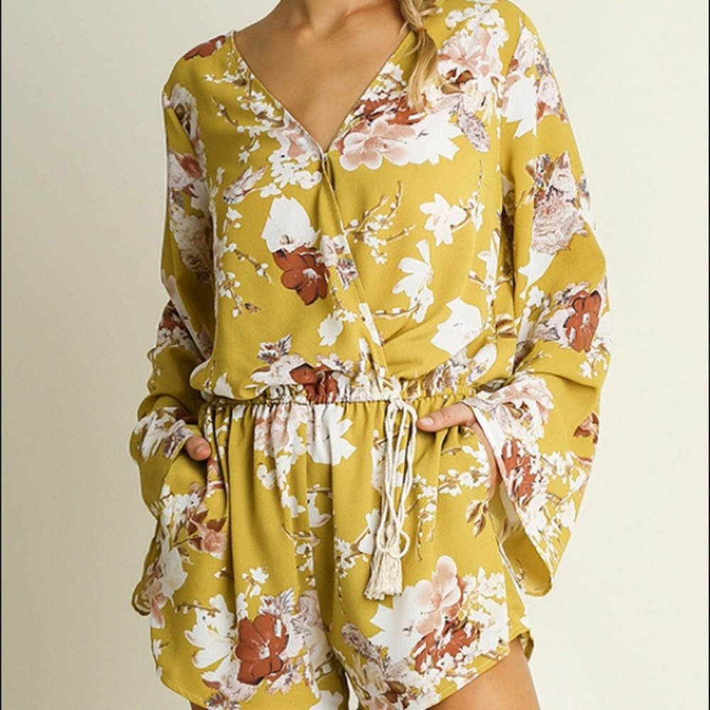 Floral bell sleeve Romper