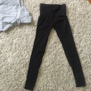 Assets by Sara Blakey compression black leggings