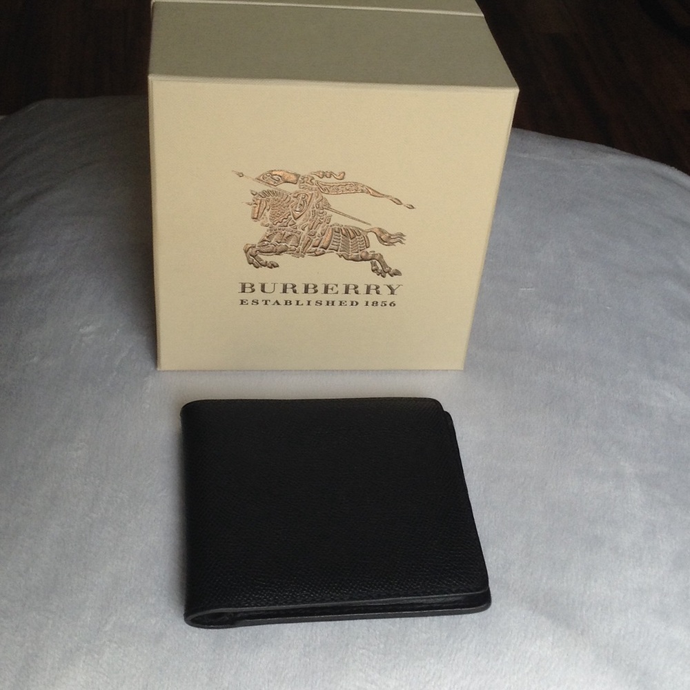 Men's Burberry Wallet