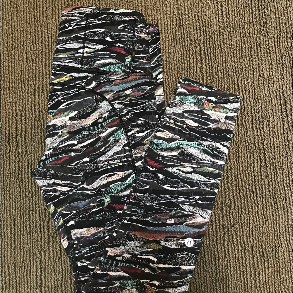 Lululemon special edition Nulux 7/8 tight