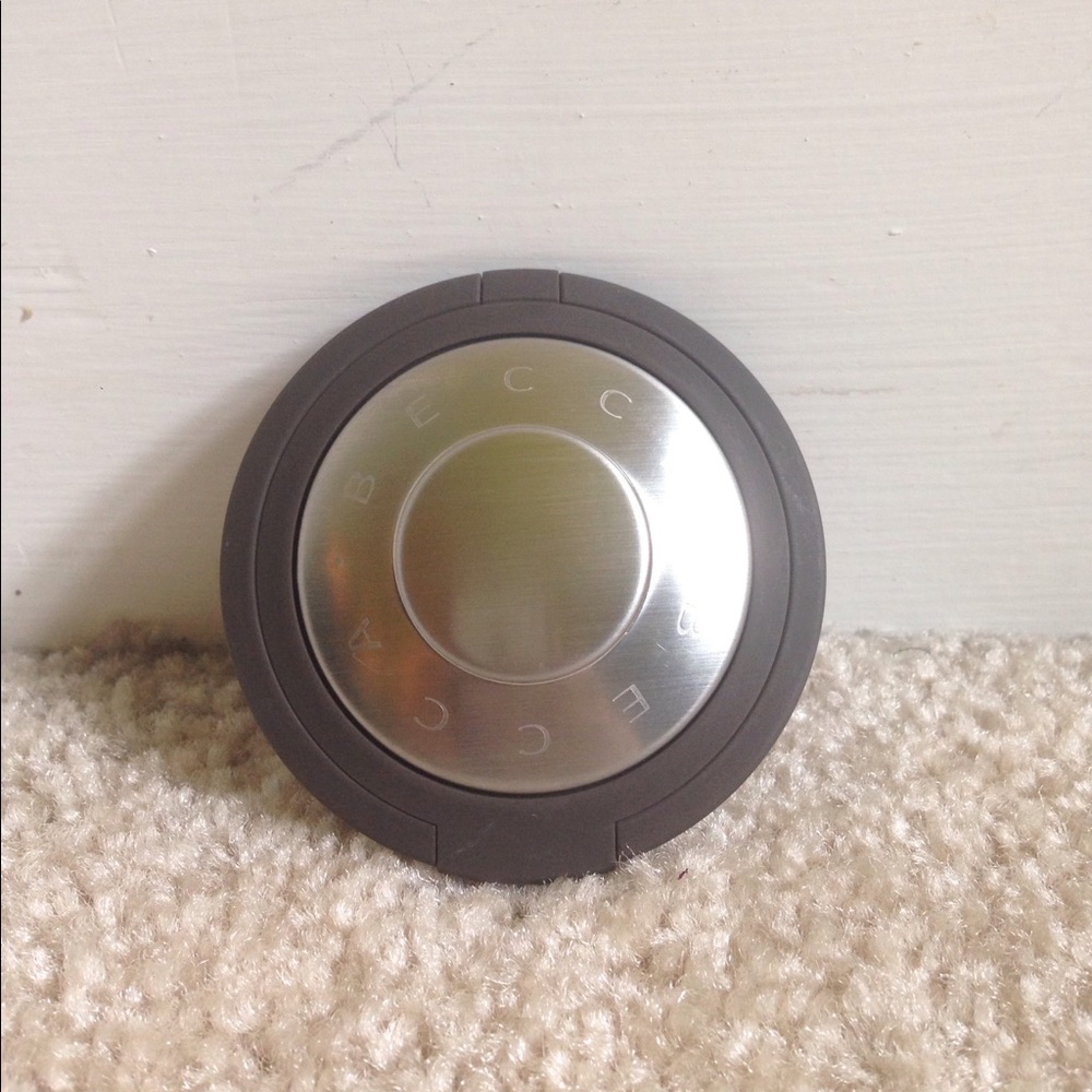 Becca luminous blush in "Snapdragon"