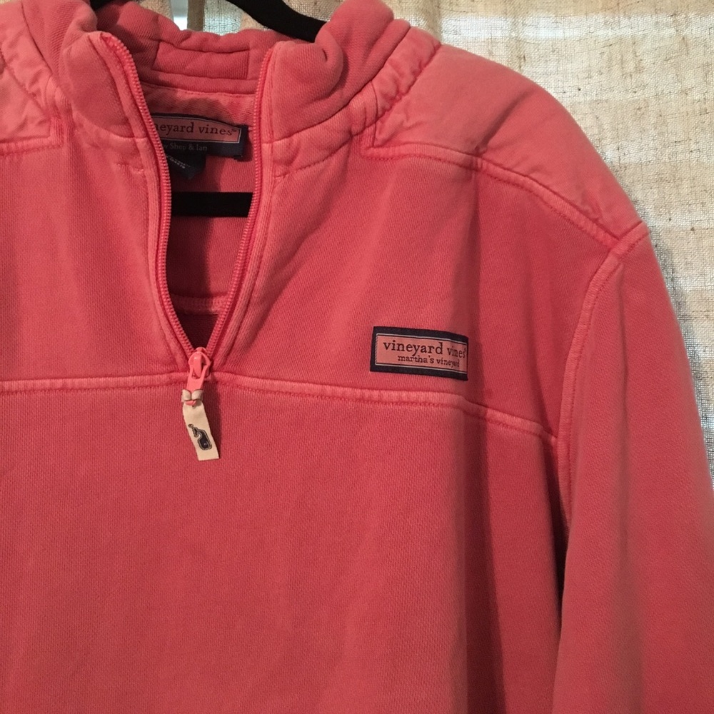 Vineyard Vines Men's pink pullover!