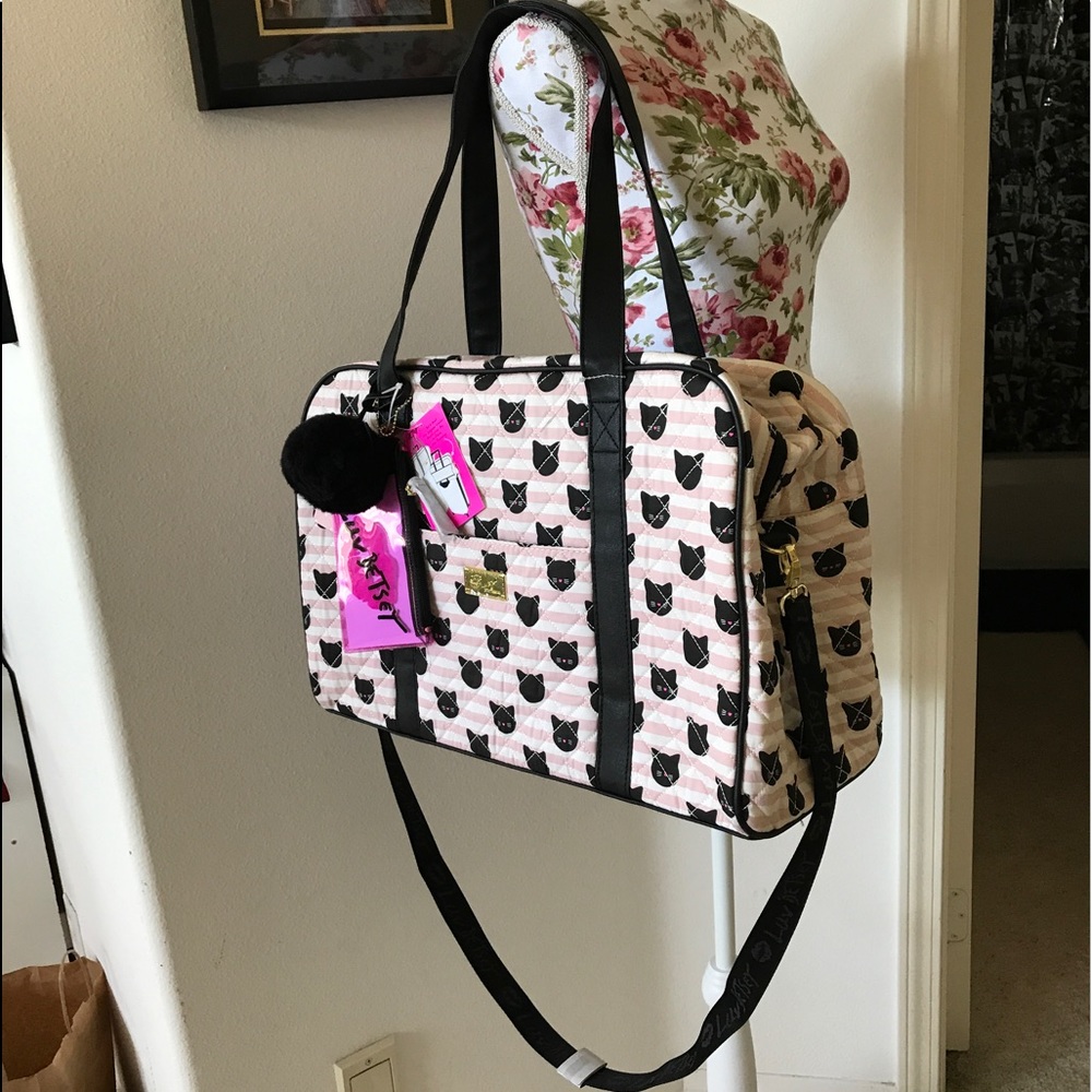 Quilted Weekender Bag with Cat Design LUV BETSEY