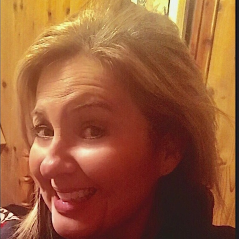 Meet your Posher, Betsi