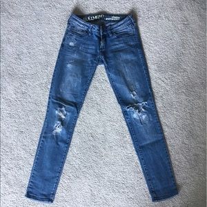 Bullhead Hermosa Destroyed Super Skinny Jeans