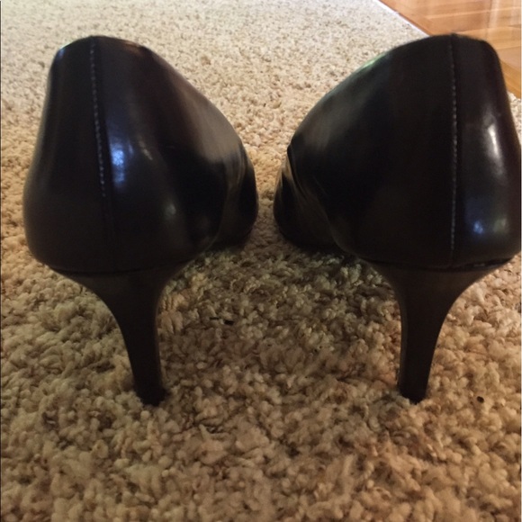 Size 10W, 3inch heels. Comfort Plus brand. - Picture 3 of 4