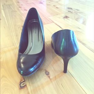 Size 10W, 3inch heels. Comfort Plus brand.