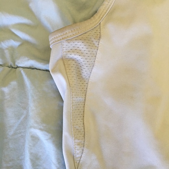 Wilson crop top - Picture 3 of 4