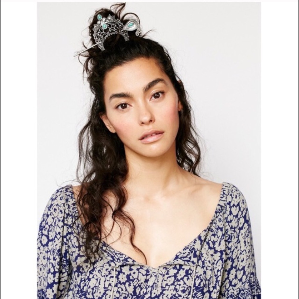 ISO Festival Free People Sahana Hair Bun Pin Hold