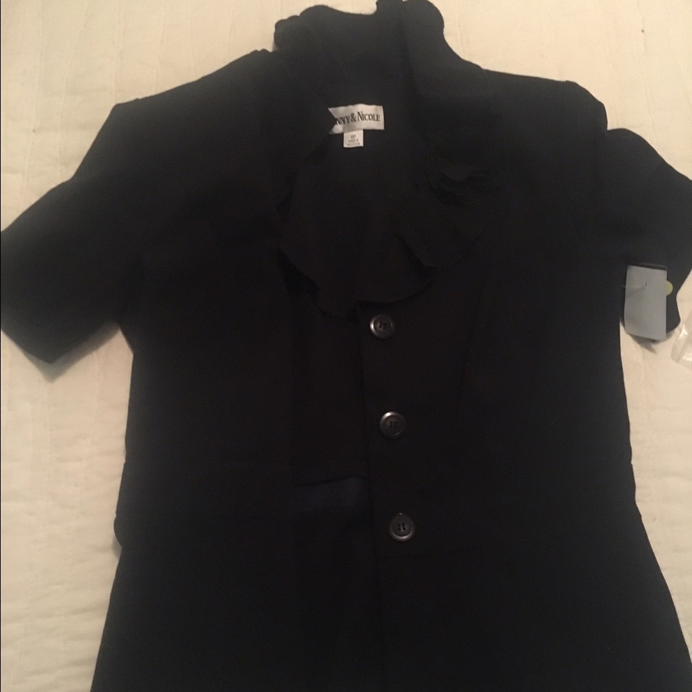 SALE!! Danny and Nicole Short sleeved Blazer