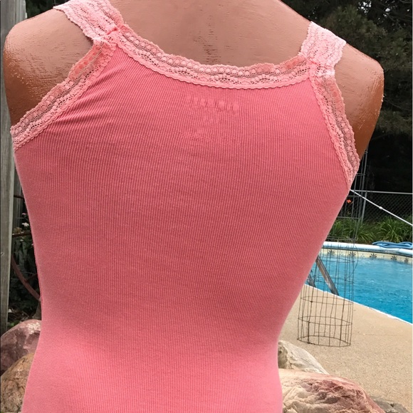 Old Navy Tops Old Navy Stretch Ribbed Tank Top With Lace Poshmark
