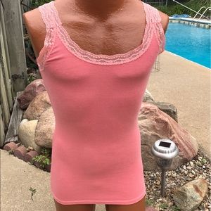 OLD NAVY STRETCH ribbed tank top with lace.