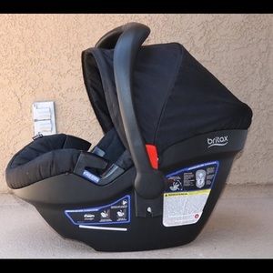 BRITAX BLACK CARSEAT
