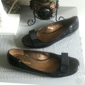 Naturalizer black flats