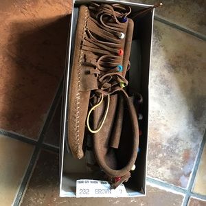 Minnetonka shoes. Size 7