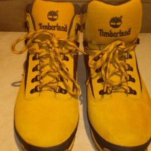 Timberland..DROPPED THEORY PRICE!