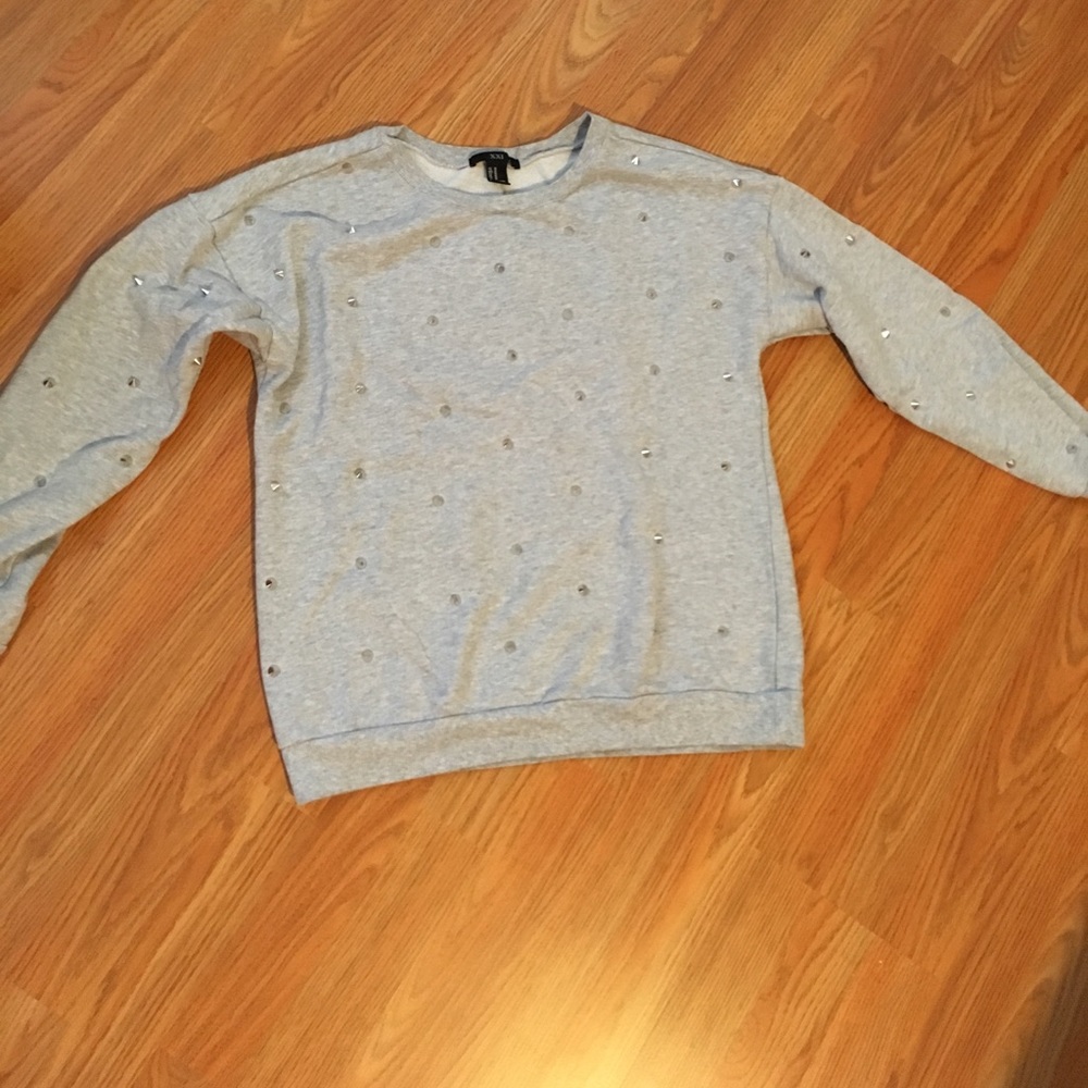 📍Moving Sale📍Studded Sweatshirt