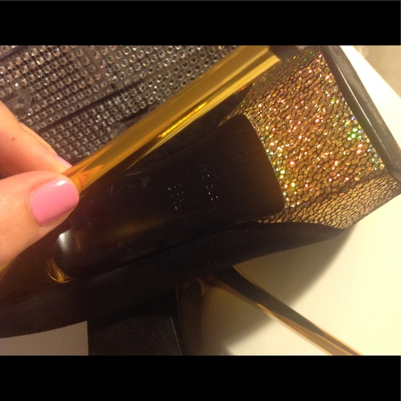 SOLD!!!π€Suede/gold platform pumps π  - Picture 6 of 8