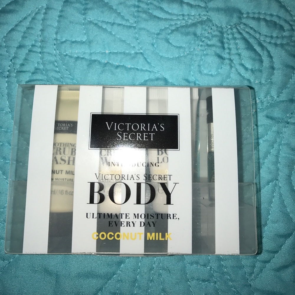 Travel size VS body ultimate moisture