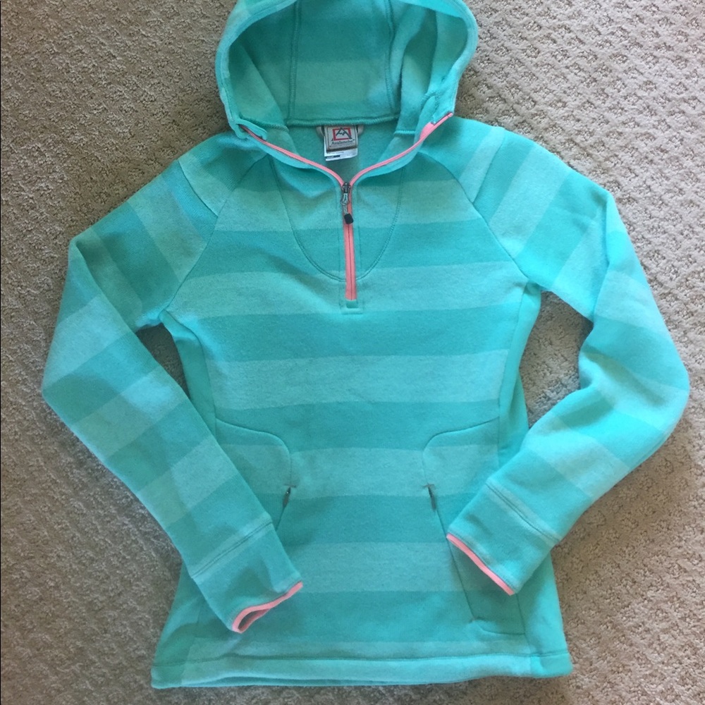Turquoise Avalanche thermal hoodie - size S