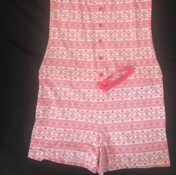 Pink romper - Picture 2 of 2