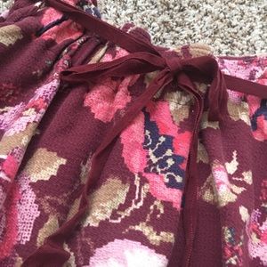 LC Lauren Conrad Skirts - Lauren Conrad Floral Circle Skirt LC Lauren Conrad Skirts - Lauren Conrad Floral Circle Skirt