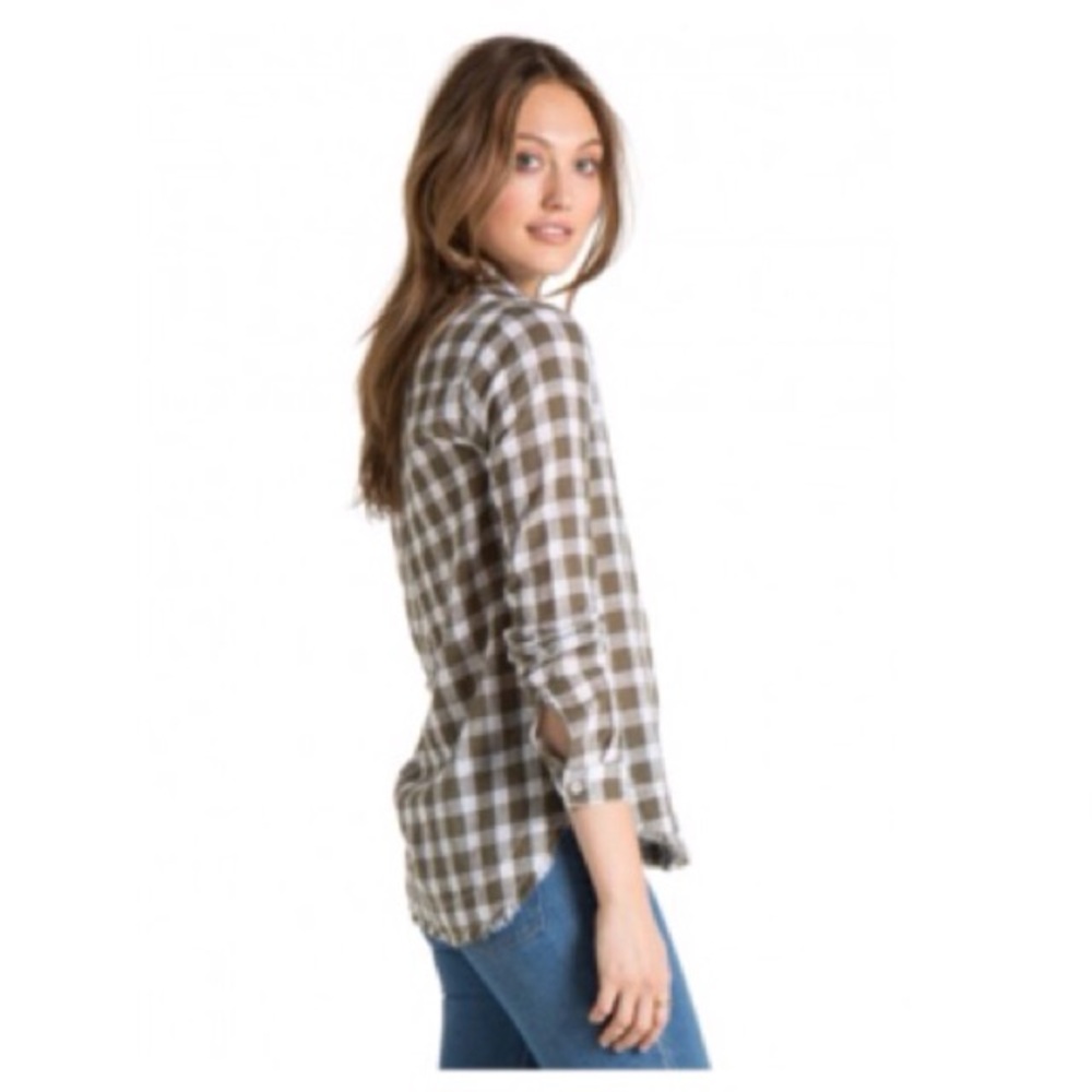 🍃💕NWT Anthro Frayed Hem Side Buttondown Shirt