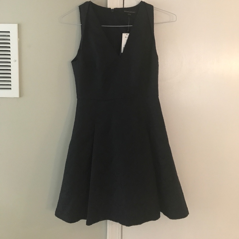 Banana Republic 🍌 Knit Fit and Flare Dress