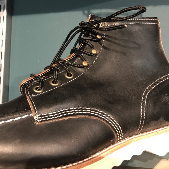 Thorogood Janesville Black Leather Boots - Picture 3 of 3