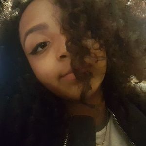 Meet your Posher, Janel