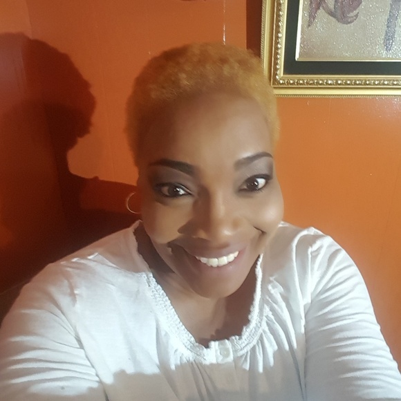 Meet your Posher, Diane - Picture 1 of 1