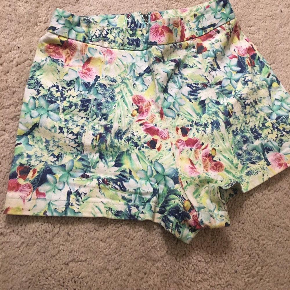 Floral high waisted shorts