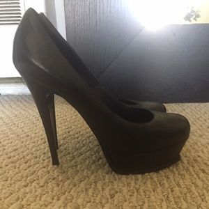 Yves St. Laurent platform pump