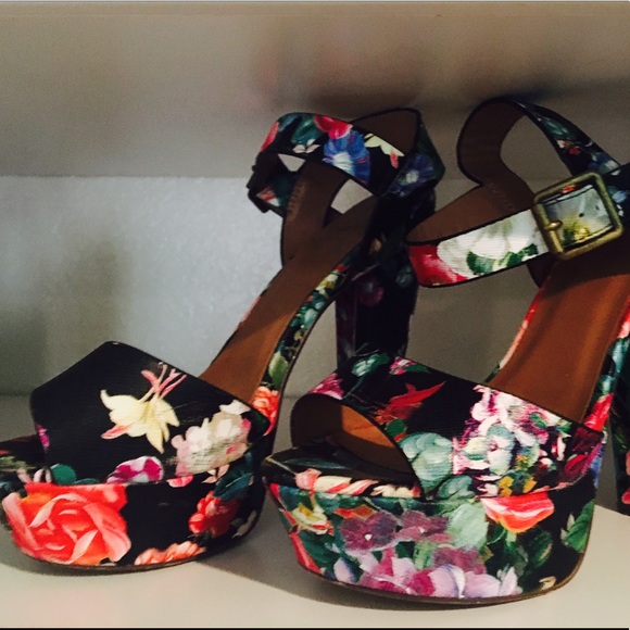 Floral Heels - Picture 2 of 2
