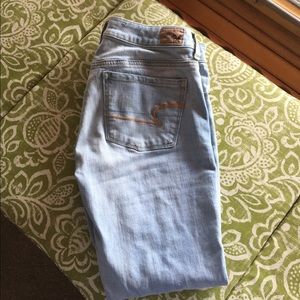 American eagle vintage ripped cropped jean