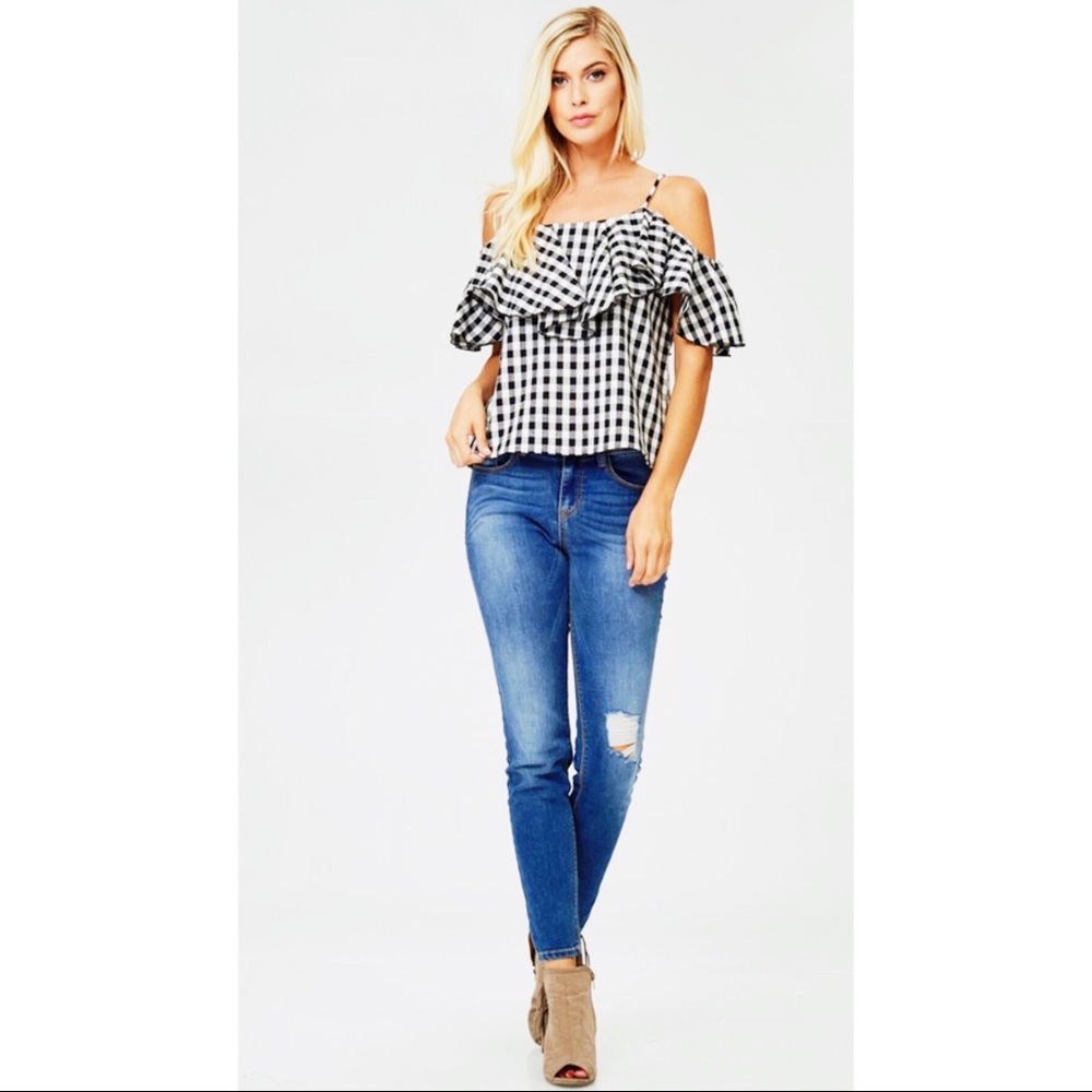 Cold Shoulder Top - Picture 3 of 4