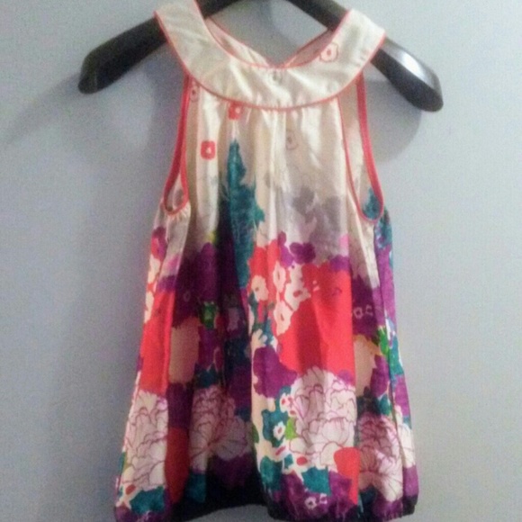 🎂🎂Adorable floral sleeveless shirt - Picture 2 of 4