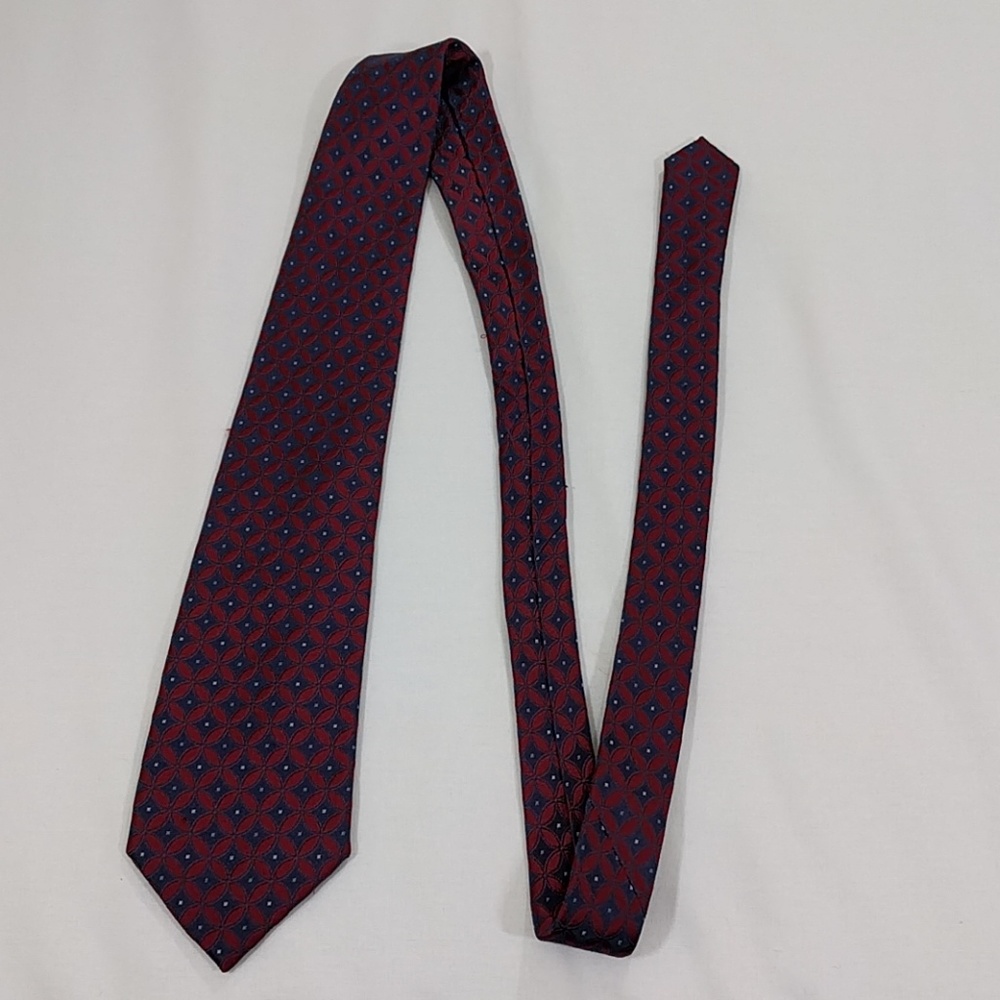 Men's tie red and blue