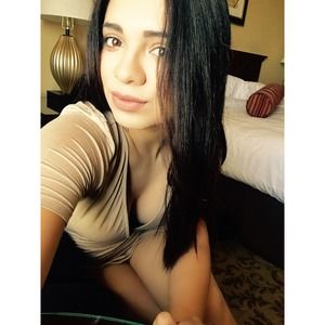 Meet your Posher, Yesenia