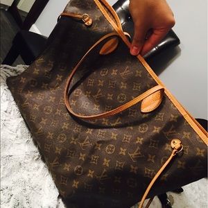 Authentic Louis Vuitton GM version purse
